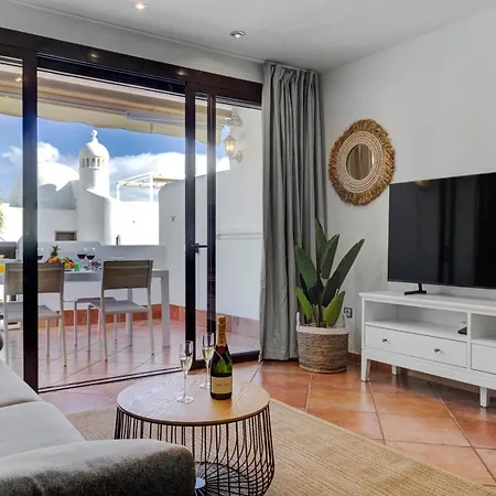 Apartamento White Paradise