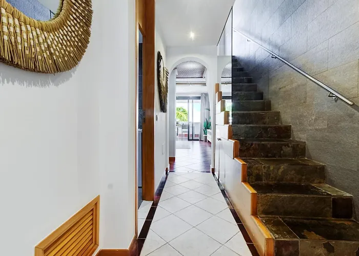 White Paradise * Costa Adeje (Tenerife)