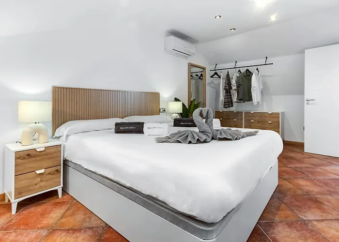 White Paradise Daire Costa Adeje